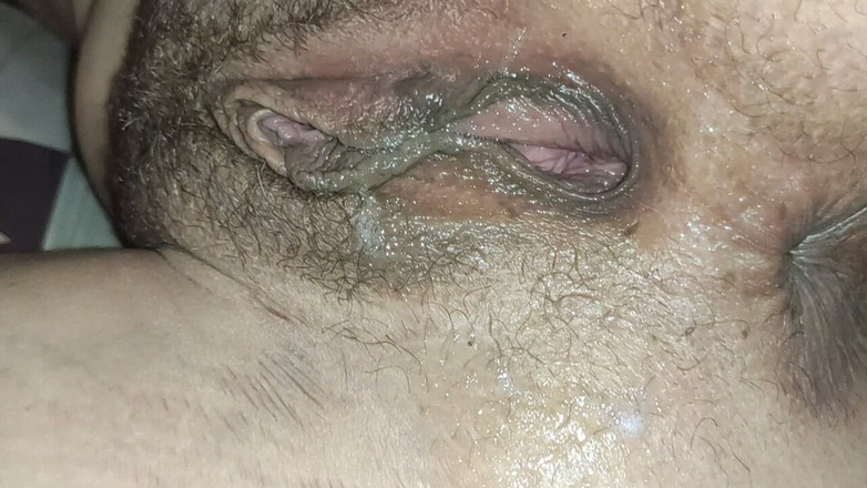 Irochka3008: Лежить на боці — волохатий і дупа, швидкий ззаду