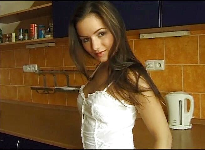 Flash Model Amateurs: Ohromující teenagerka se sexy tělem předvádí svou kundičku