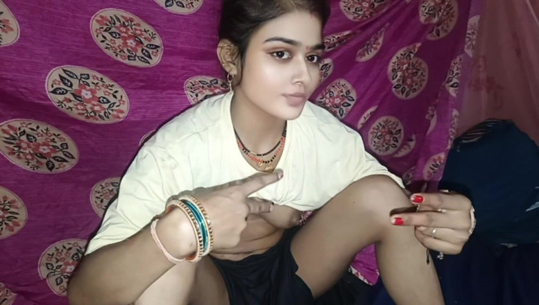 RAKP355: Мусульманська бхабхі, індійське порно дезі з села, гаряча сексуальна мусульманська дівчина, секс відео xvideo і трахання на відкритому повітрі, секс відео