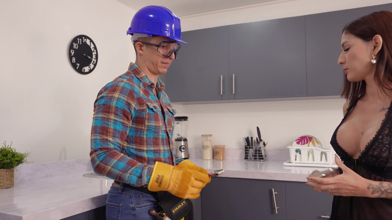 ASHLEYHAROLDSW: Hydraulik wraca do domu, kiedy jestem napalony i uwielbiam prawdziwe...