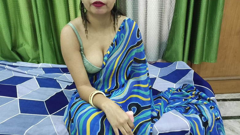 Saarabhabhi6: भारतीय सौतेली बहन ने अपने सौतेले भाई को चोदा और उपहार की व्यवस्था में मदद की