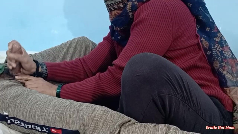 Netu: Дезі бхабхі мастурбує Девар дуже гарною мастурбацією