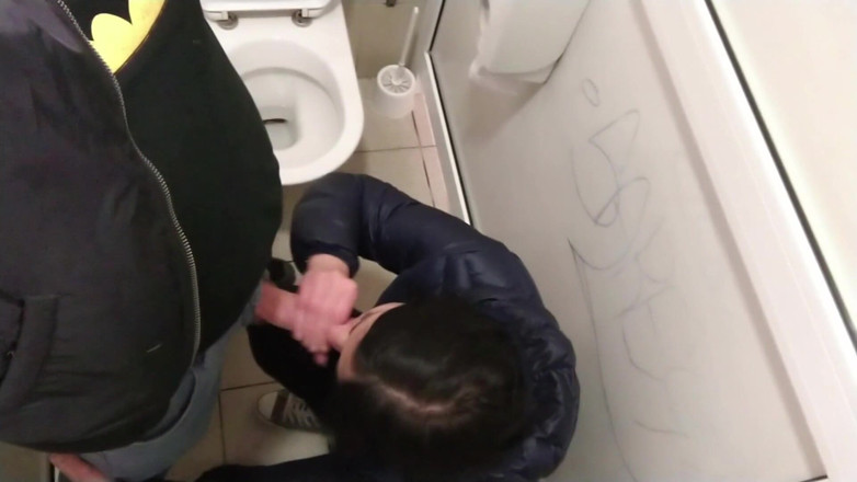 Toilet Mommy: Cum shot in public toilet