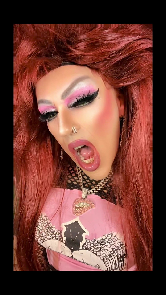 Shelly Robertss: Más, Más, Más