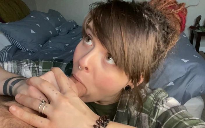 Olivia Jarden: Niechlujny Sex oralny Ahegao POV dla Ciebie!