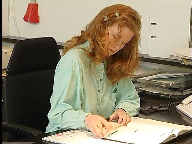 Lucky Cooch: 采访红发秘书