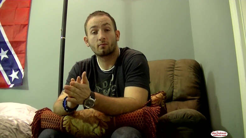 Joe Schmoe: Kyle si beruang yang penasaran digantung!