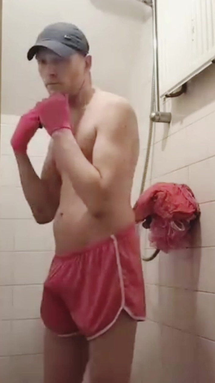 harrynakkert: Big Boy Showing off