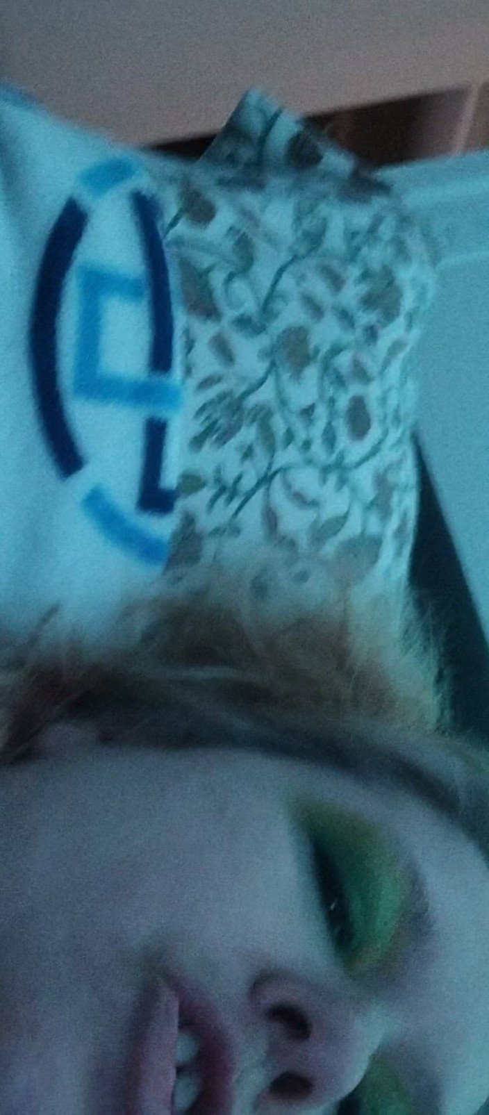 Anonymity awaits: Chờ đợi sự thay thế của đồ chơi của tôi cho bạn........