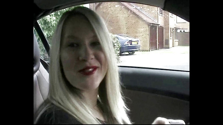 Dogging after dark: Người vợ bước vào để làm tình nhanh chóng