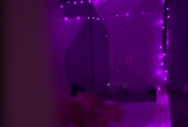 Curry: Cuckold špehuje svou ženu