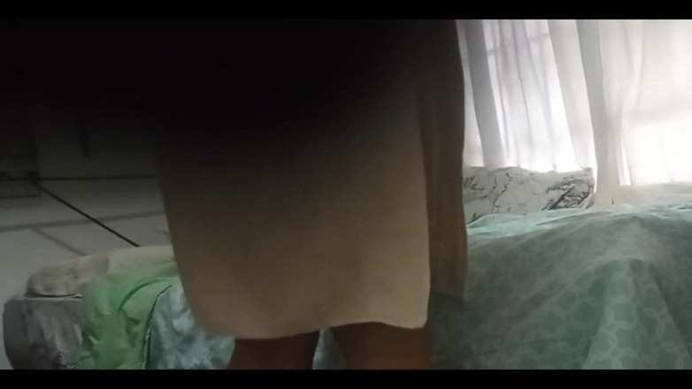 Karmicoxv: Ho nascosto il cellulare nella mia stanza, è molto calda e...