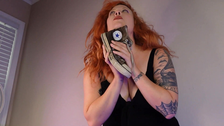 Deanna deadly: POV caught smelling stinky sneakers-Humiliated and made to jerk