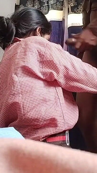 Vidéo de sexe dans un village desi indien à Oyo Hotel