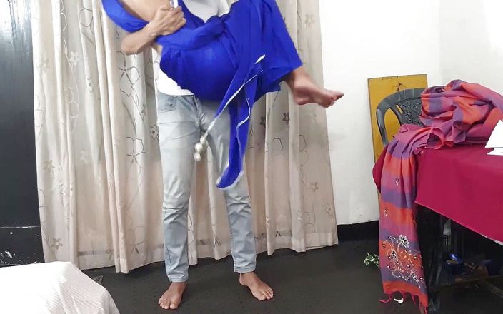 Icekatebitch: 印度美丽的女仆与房主发生性关系