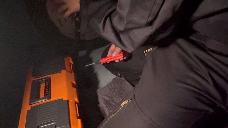 SinglePlayerBKK: Mechanic Jerk off During Bicycle Repair.