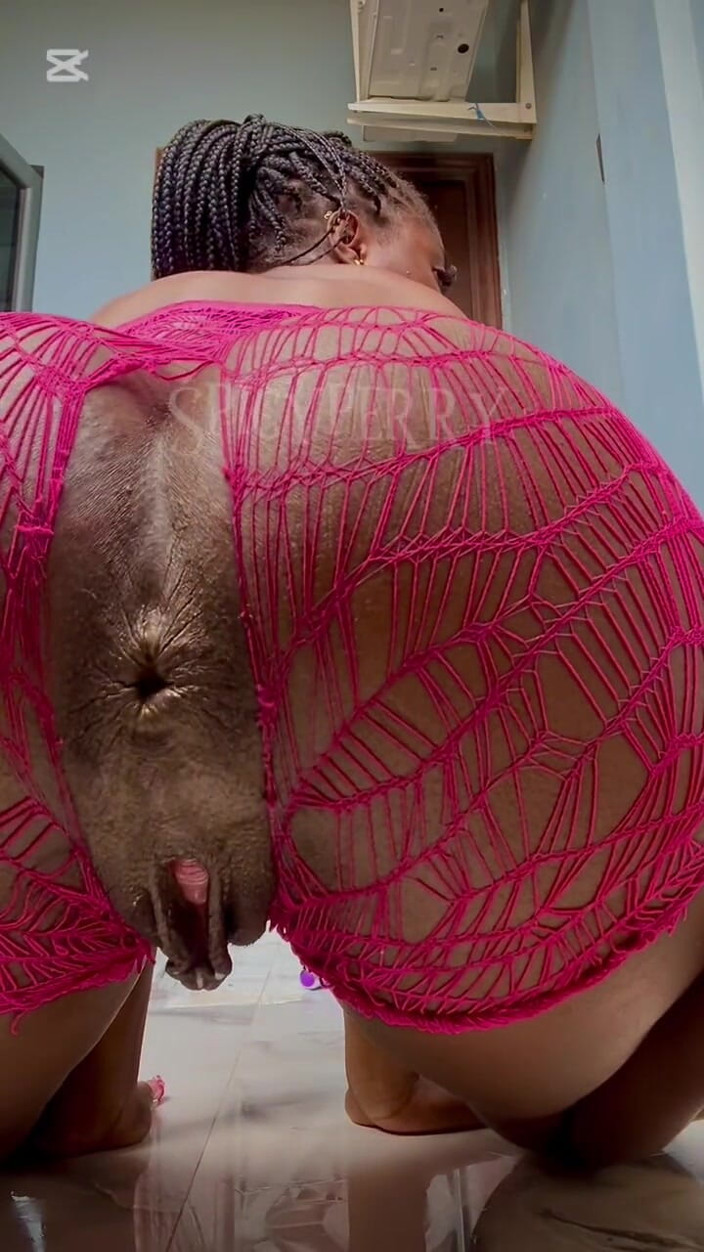 Spicyperry: Dry Humping, Booty Tricks