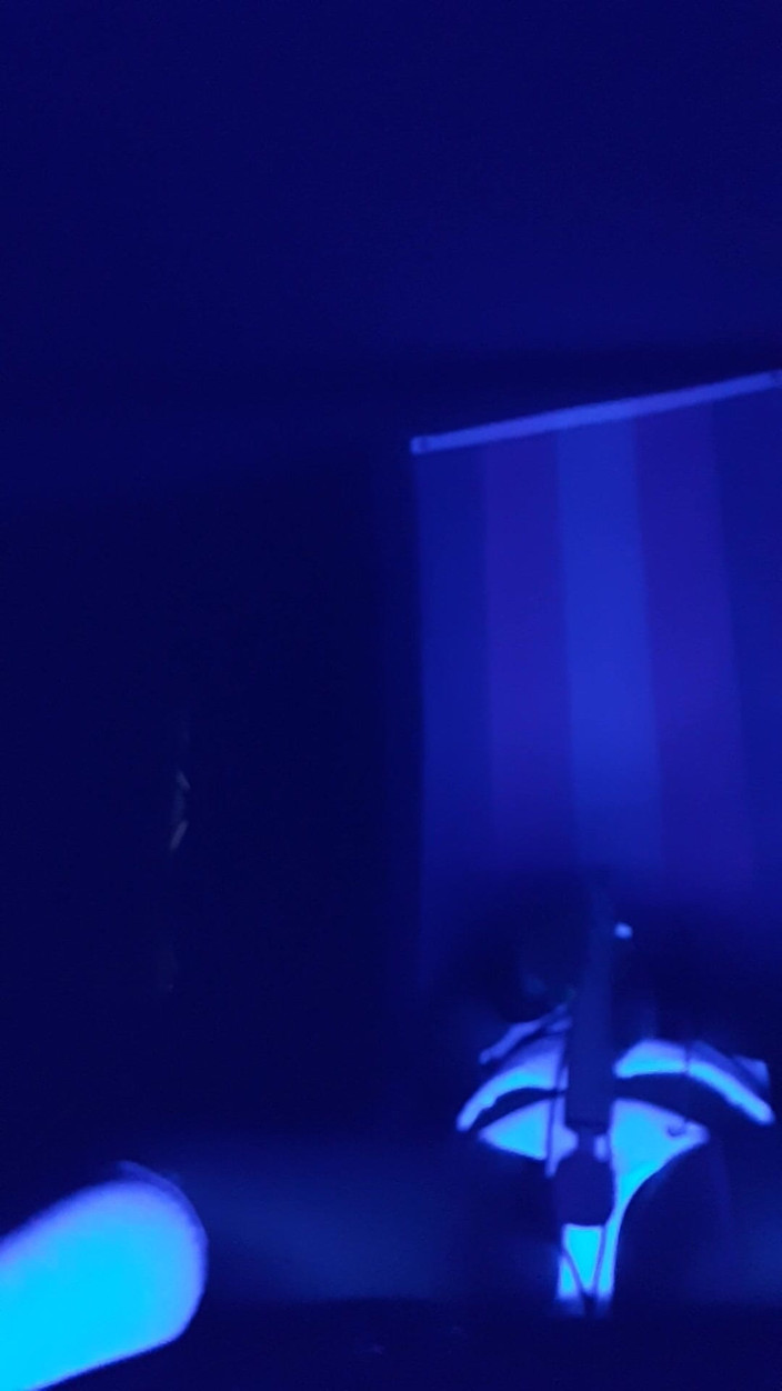 Roxxie rae page: Auto esclavitud de luz negra