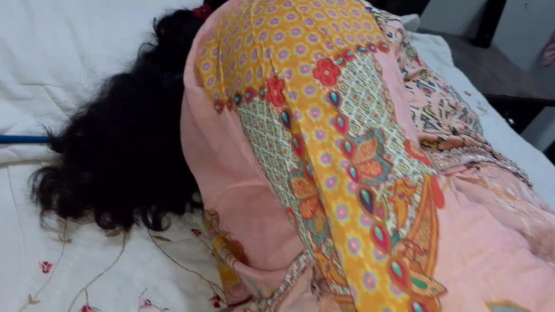 RedQueenRQ: Un beau-fils surprend sa belle-mère