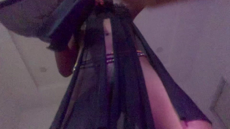 DivaHouz: Slow Motion Ebony Teen Sexy Dance Winding Wet Pussy Close...