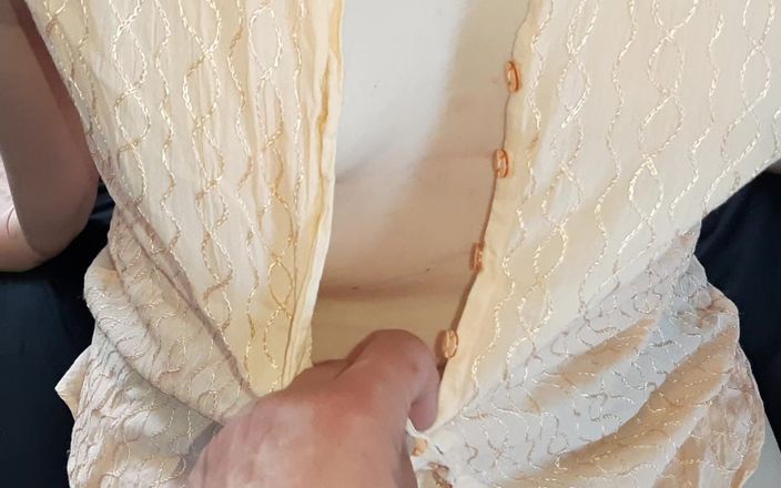 Vik_All: Meu padrasto usa minha buceta sem camisinha e me pede...