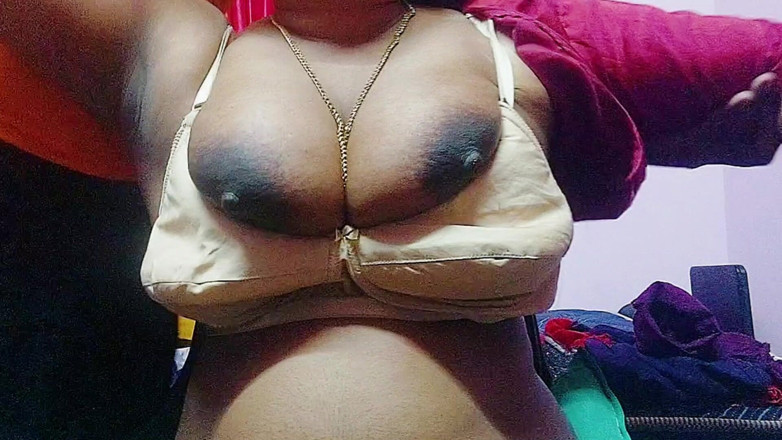 Desi Mohini: Desi-jongen heeft seks met de vriend van zijn vrouw