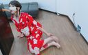 KANAe: Appeared Wearing a Japanese Yukata...though Inside Was a Perverted Costume.