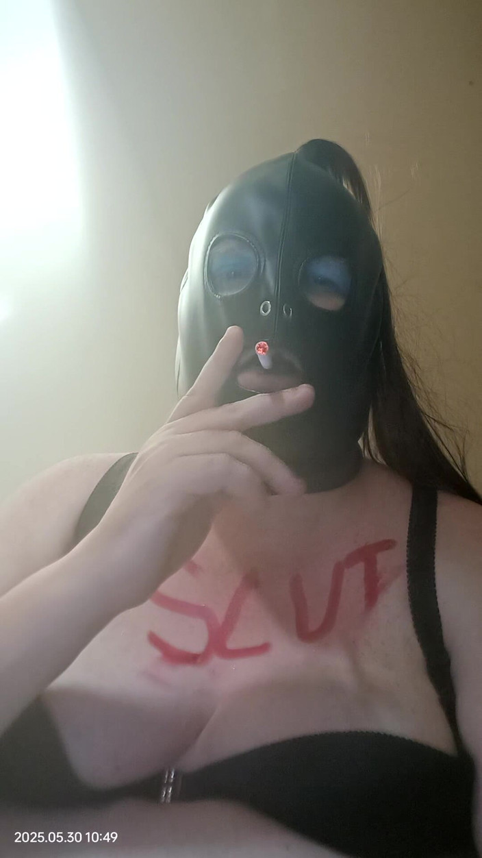 Stephanie-Nicole-TV: Bbw TV merokok dan bermain dengan dildo