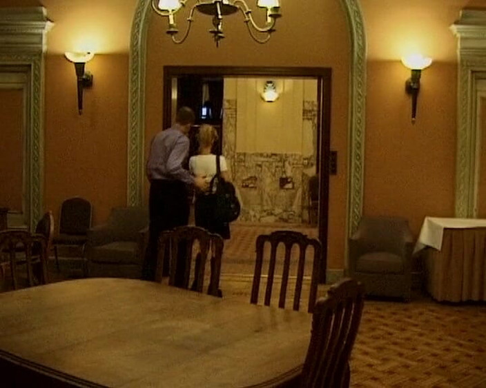 Videos Francaises: 来自法国的真正素人金发女郎在自拍中肛交