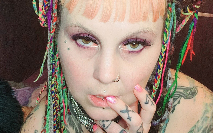 Madame Stiletto: Madre soltera de Horney no obtiene polla, así que tengo...