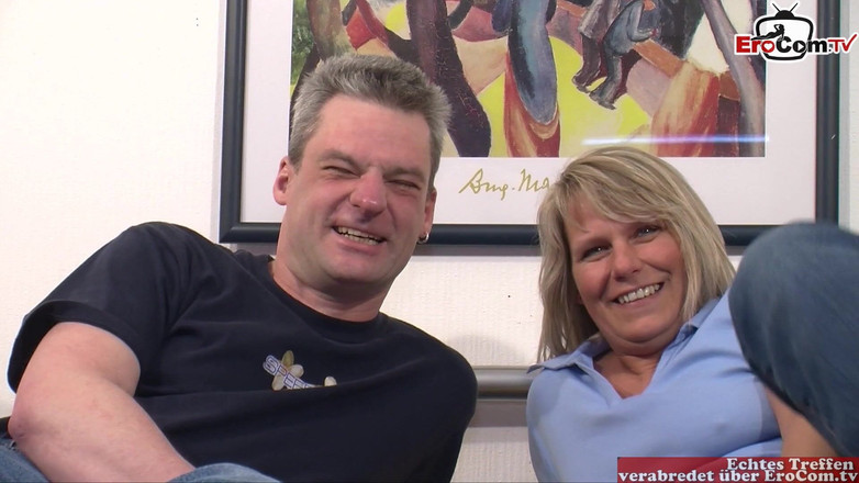 EroCom: 캐스팅 중 MMF 쓰리섬을 하라고 남편을 설득하는 미시 독일 주부