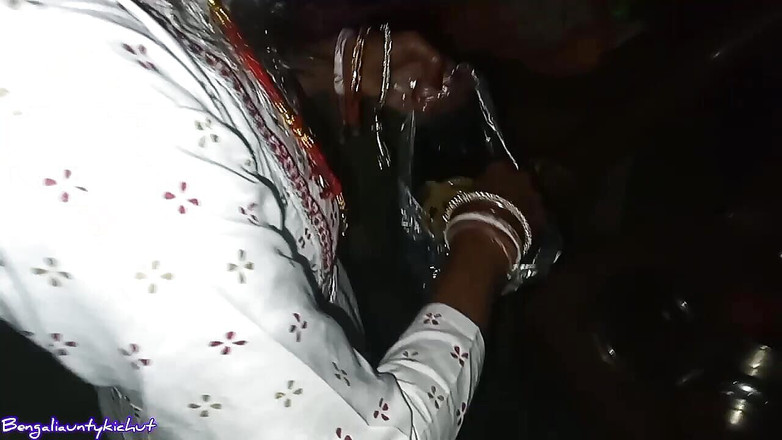 Bengaliauntykichut: Wanita matang Benggali Menjadi Sangat Miang