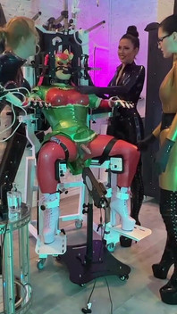 Chudák Gumový Sissy