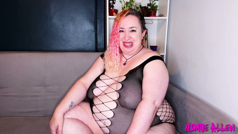 Nimue Allen: Ein keuschheitskäfig ist besser als ein halsband