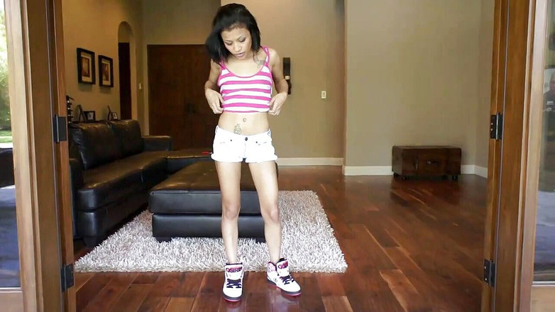 Double Penetration Party: Young Latina teen screwed by two white guys