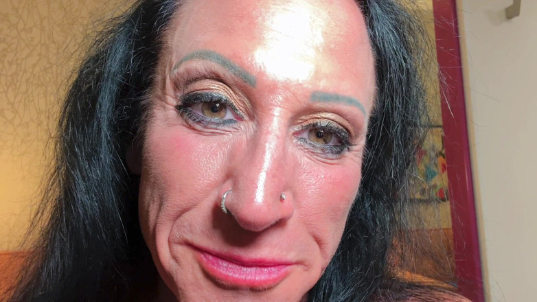 Kandylegsxxx: Birthday Devour: Femdom Mommy Eats Infertile Cucks to Birth Superior...