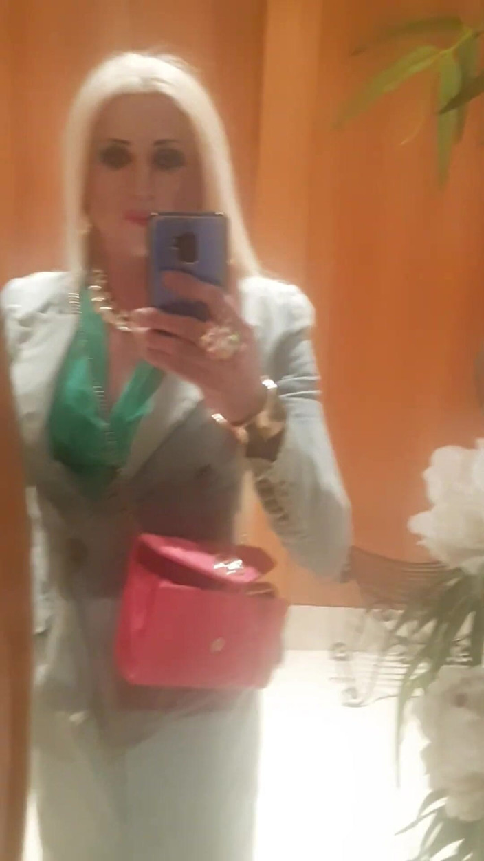 Tatiana Zorrita: लघु 1