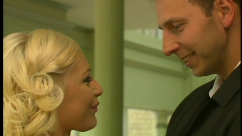 Cinema X: 素晴らしいホット巨乳熟女の尻が大きなビンテージコックによって口の中で犯され、射精されました