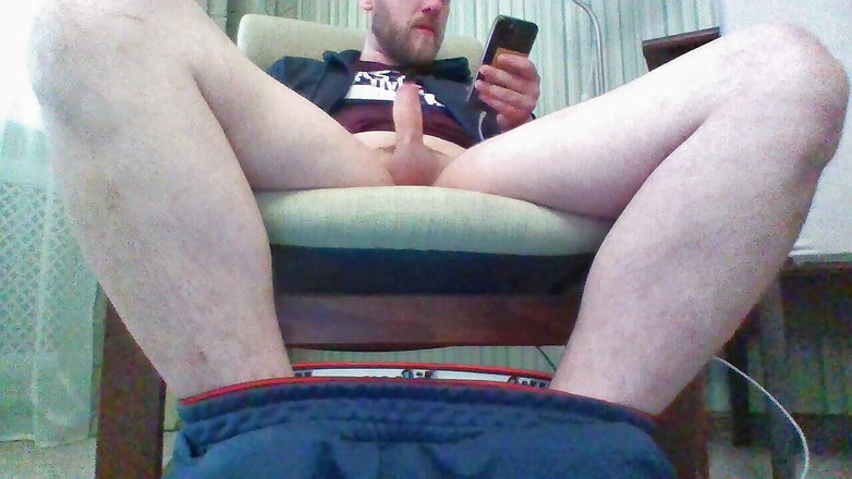 Young cum: 私のストリームの録音、私が私のペニスを自慰行為し、ファンとコミュニケーションをとっています。