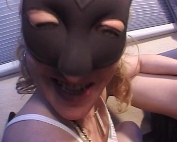 BB Video - Vintage Story: जर्मन चोदने लायक मम्मी शौकिया लेस्बियन