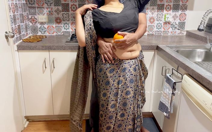 Hot 365 Entertainments: Hottest Erotica Saree Love Making Ever - Sliding Orange Fruit in...