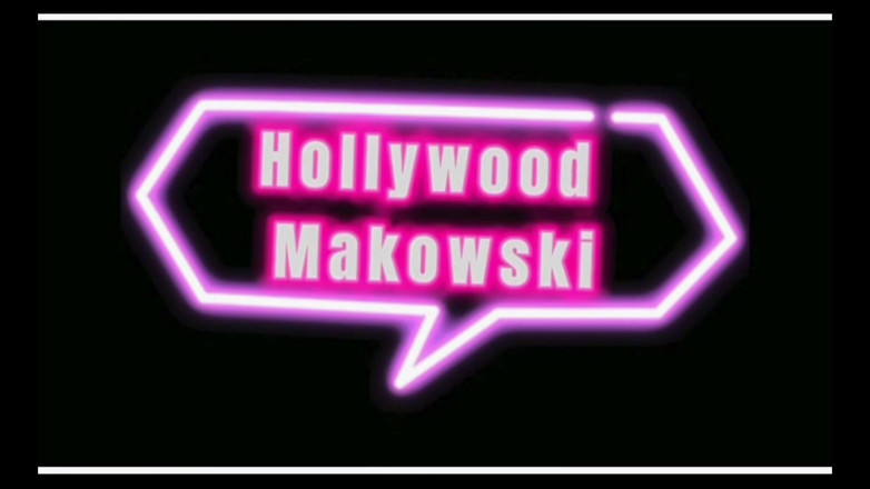 LadyboyLadyboy: Ladyboy Memy Mature Aged, Dressed in Pink, Wanks off!