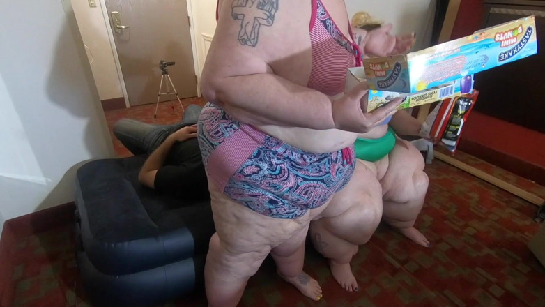 Full Weight Productions: Chips, donuts, &amp; big ass facesitting!