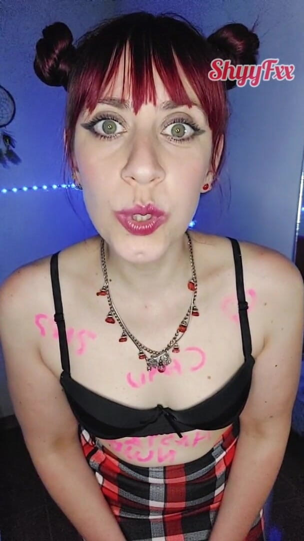 Tu Gauchita Argentina: Shyyfxx Colegiala Caliente Le Ruega a Su Crush Que La...