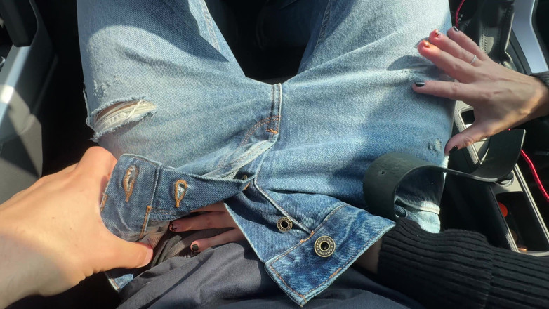 Tommy e Annika: Velmi kočička blondýna saje kohout v nákupním centru parkoviště, aby...