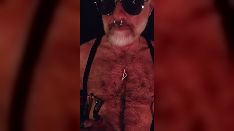 MusclesCigarsFFPig: Pipe and Nips Torment