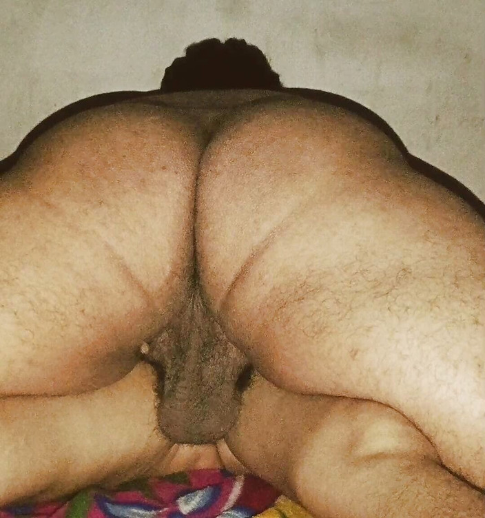 Hot Sis: Memek bejat Latika lagi asik dicrot sperma