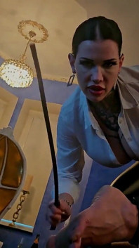 Fräulein Alessa milano sexy sinnliche strenge teil 2