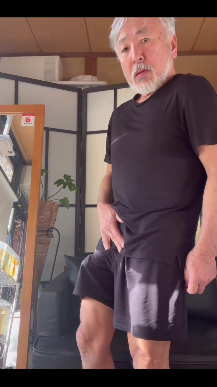 Japanese daddy: 新睡衣。