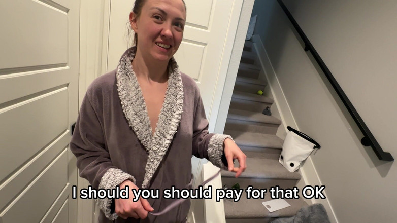 Bigmax8inch: Encanador handyman é recompensado por gozada na garganta profunda